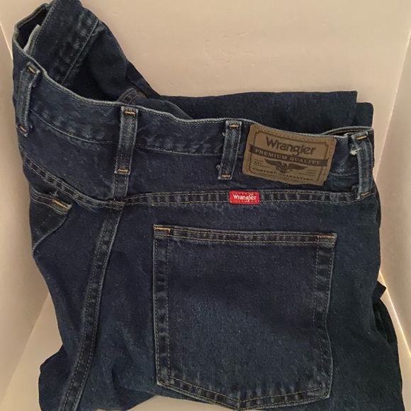 Wrangler Men’s Jeans 36x30 Blue Denim Regular Fit - Picture 2 of 5